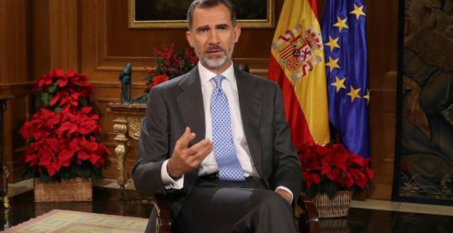 El Rey Felipe VI, durante su tradicional mensaje de Navidad desde el Palacio de La Zarzuela. Ballesteros (EFE)