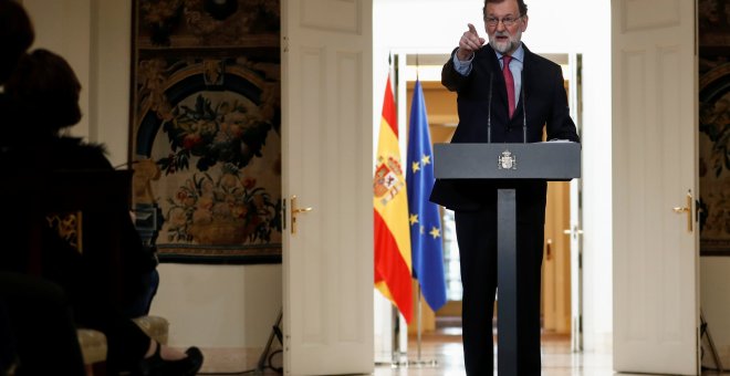 El presidente del Gobierno, Mariano Rajoy, durante la rueda de prensa tras la última reunión del Consejo de Ministros en 2017. REUTERS/Juan Medina