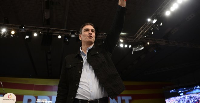 El líder del PSOE, Pedro Sánchez, en uno de los mítines de la reciente campaña electoral para el 21-D, en Barcelona. AFP/Josep Lago