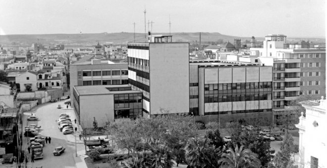 Comisaría de la plaza de Gavidia en Sevilla.- (c) ICAS-SAHP, Fototeca Municipal de Sevilla, fondo Cubiles