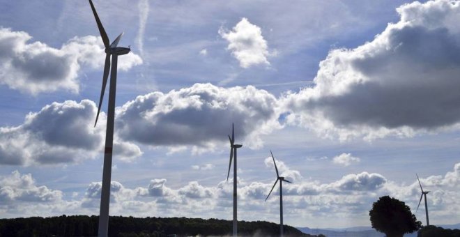 Parque de molinos de viento para energía eólica. EFE