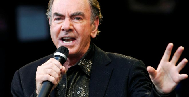 Neil Diamond durante una actuación en el Festival de Glastonbury de 2008 en Nueva Jersey. / Reuters