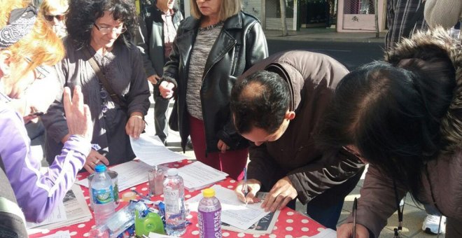 La Red del Agua Pública y otras entidades y movimientos sociales llegan a organizar hasta cuatro charlas informativas diarias sobre el Impuesto de Contaminación.