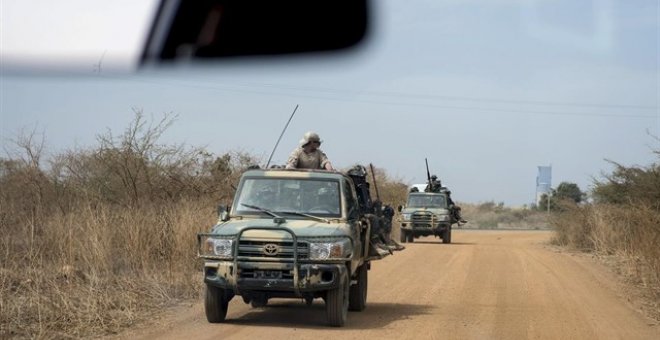 Convoyes militares de soldados senegaleses. - REUTERS