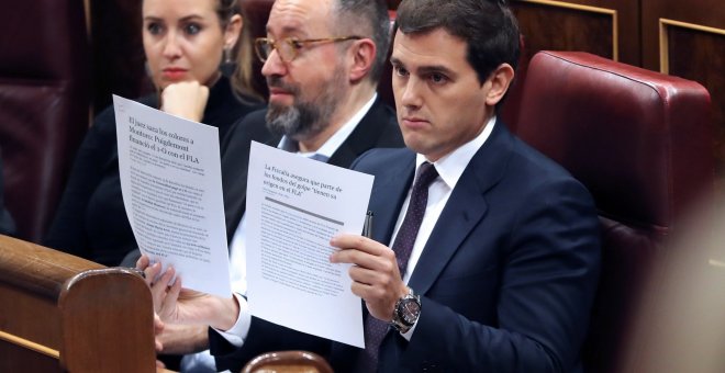 El líder de Ciudadanos, Albert Rivera, durante su intervención en la sesión de control al Gobierno en el Congreso de los Diputados. EFE/Ballesteros