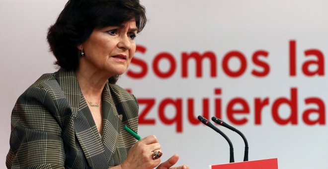 La secretaria de Igualdad del PSOE, Carmen Calvo, durante la rueda de prensa que ha ofrecido en la sede socialista de la madrileña calle de Ferraz. EFE/ Mariscal