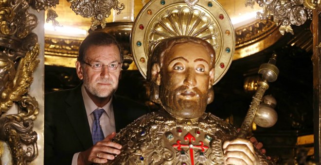 Rajoy escolta al apóstol Santiago
