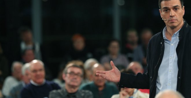 El secretario general del PSOE, Pedro Sánchez, durante una asamblea abierta con militantes socialistas vascos. EFE/Luis Tejido