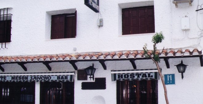 El mesón donde se ha atrincherado su propietario en Manzanares (Ciudad Real).