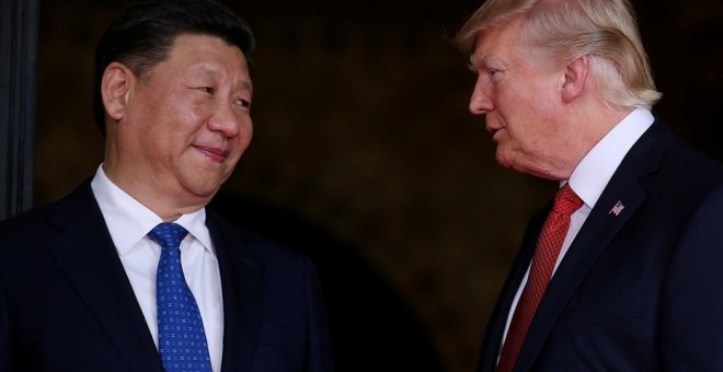 El presidente chino Xi Jinping junto a Donald Trump en Mar-a-Lago, Florida./ Reuters