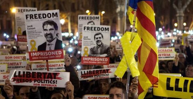 Concentración de ANC en Barcelona para exigir la libertad de Jordi Sánchez y Jordi Cuixart. EFE/Archivo