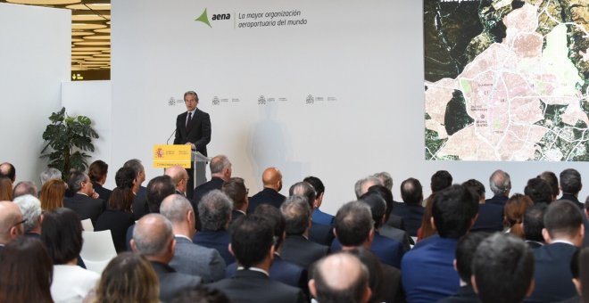 El ministro de Fomento,Íñigo de la Serna. durante la presentación del Plan Inmobiliario del Aeropuerto Adolfo Suárez Madrid-Barajas.