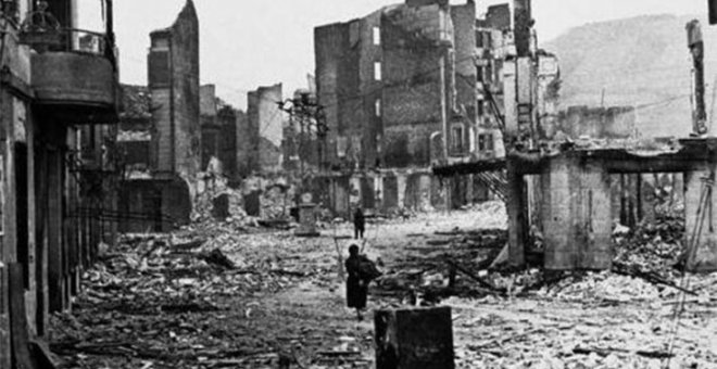 Gernika tras el bombardeo de 1937. EFE