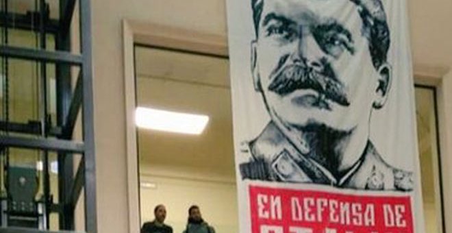 Pancarta de Stalin colgada el miércoles en la Facultad de Ciencias Políticas y Sociología de Granada. (Twitter)