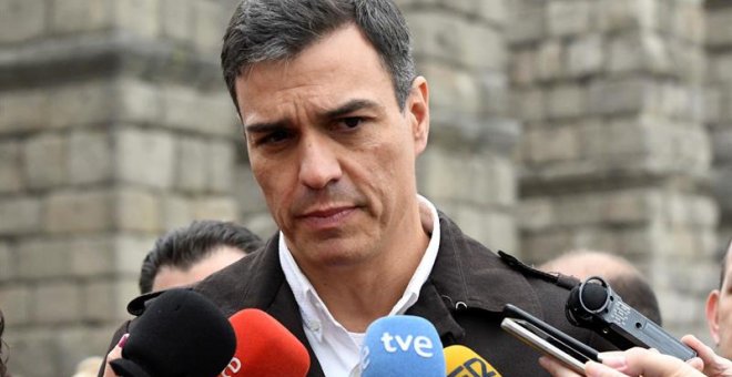 GRAF5362. SEGOVIA (ESPAÑA), 12/05/2018.- El secretario general del PSOE, Pedro Sánchez, ha realizado una visita a Segovia, donde ha participado como espectador en el Festival Internacional de Títeres 'Titirimundi', junto con el secretario autonómico de su