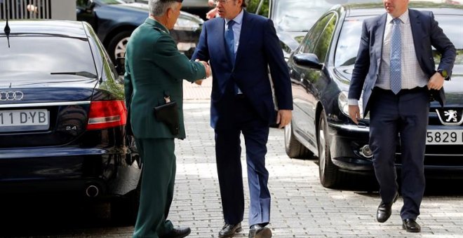 El presidente del Senado, Pío García-Escudero y presidente del PP de Madrid, a su llegada al pleno de investidura de Ángel Garrido. EFE/ Chema Moya Foto del 17/05/2018