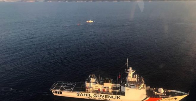 Imagen  de un buque tunecino de salvamento marítimo. | EFE/EPA/TURKISH COAST GUARD COMMAND