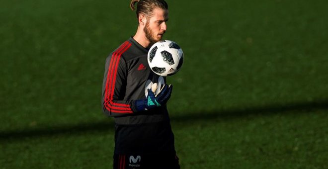 28/05/2018.- El guardameta de la selección española, David de Gea, durante el entrenamiento que realiza el equipo previo al Mundial de Rusia 2018, esta tarde en la Ciudad del Fútbol de Las Rozas. EFE / Rodrigo Jiménez