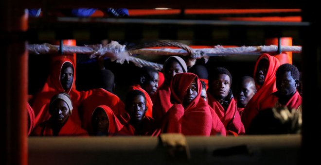 Migrantes en un barco de rescate en Málaga hace unas semanas. REUTERS/Jon Nazca