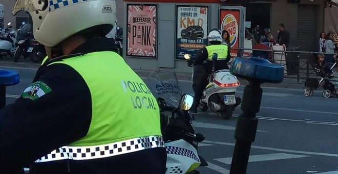 Policía Local de Málaga en una motocicleta. EUROPA PRESS