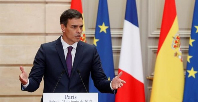 Pedro Sánchez en roda de premsa a París després de la reunió amb Emmanuel Macron / EFE