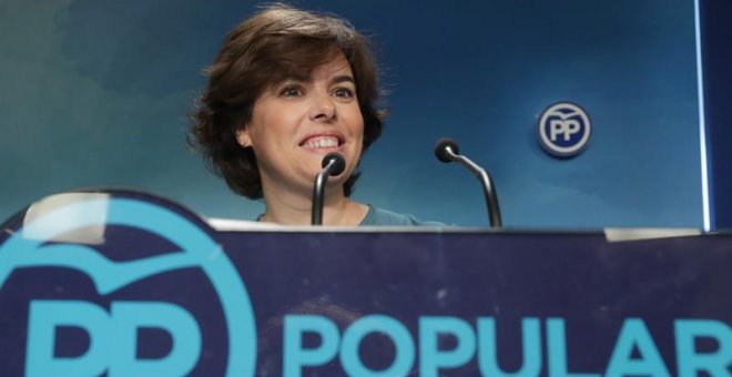 La exvicepresidenta del Gobierno Soraya Sáenz de Santamaría, que ha ganado la primera vuelta de las primarias del Partido Popular, durante la rueda de prensa ofrecida esta noche en la sede de Génova, en Madrid, para valorar los resultados de la votación.