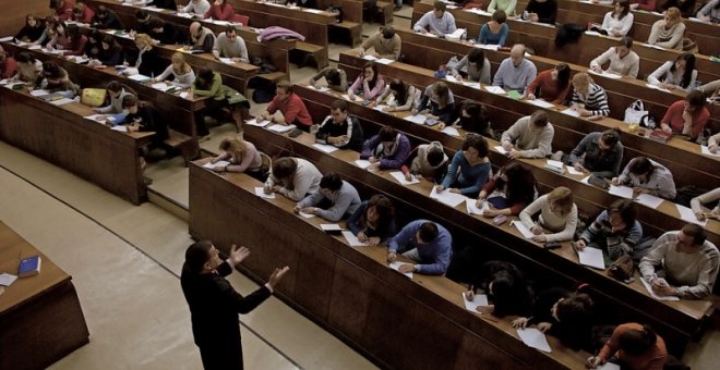 Aula de la Universidad Complutense de Madrid. - MAX ALEXANDER