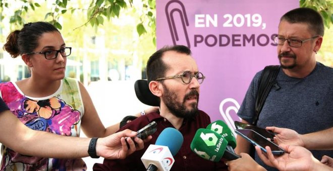 Pablo Echenique ha cargado contra Pablo Casado, nuevo líder del PP. / JAUME SELLART (EFE)