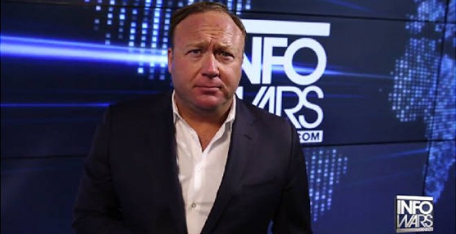 Alex Jones, el polémico locutor de radio. INFOWARS