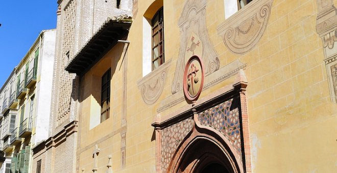 Fachada de la Iglesia de Santiago Apóstol en Málaga. | Wikimedia