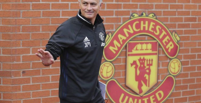 José Mourinho, en Old Trafford para su presentación como entrenador del Manchester United. EFE