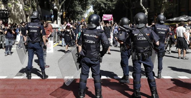 Agentes de unidades de seguridad ciudadana conocidos como 'antidisturbios' - EFE / Andreu Dalmau