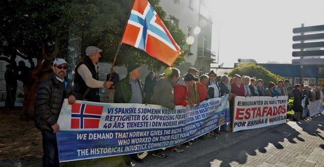 Manifestación en A Coruña para pedir el derecho a una pensión.- J. A