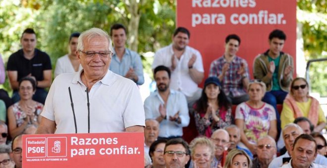 Josep Borrell en el acto de presentación de la candidatura de Óscar Puente a la reelección como alcalde de Valladolid | EFE