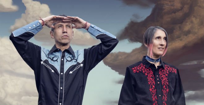 Aterciopelados, el dúo colombiano formado por Andrea Echeverri y Héctor Buitrago, presenta el disco 'Claroscura'.