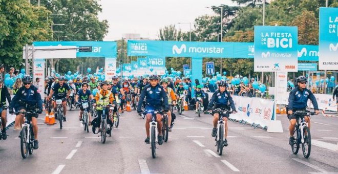 Imagen de los ciclistas durante la Fiesta de la Bici | moxigeno.com