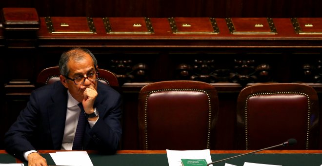 El ministro de Economía italiano, Giovanni Tria, durante una sesión del Congreso, en Roma. REUTERS/Tony Gentile