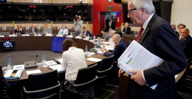 El presidente de la Comisión Europea, Jean-Claude Juncker, a su llegda a una reunión del Ejecutivo comunitario en Estrasburgo. REUTERS/Vincent Kessler