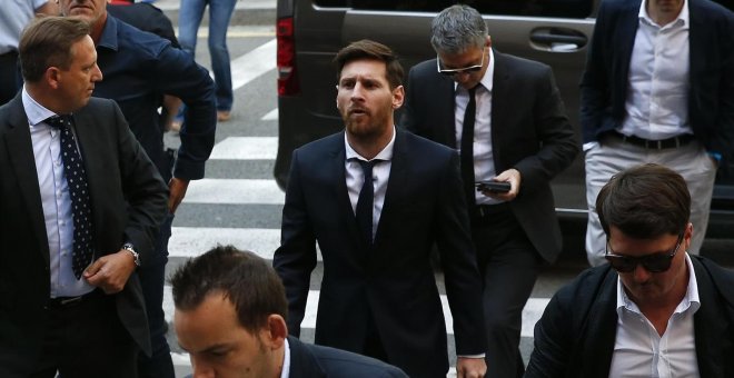 Messi a su entrada en los juzgados cuando declaró por fraude fiscal en 2016.