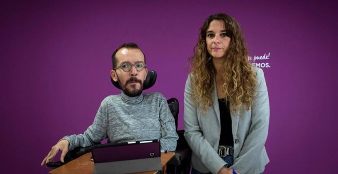El secretario de Organización de Podemos Pablo Echenique, y la portavoz de ahorapodemos Noelia Vera, durante la rueda de prensa tras el Consejo de Podemos esta mañana en Madrid.-EFE/Luca Piergiovanni