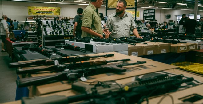 David Beriain presenta 'Armas para el cartel', la nueva entrega de 'Clandestino'. / DMAX