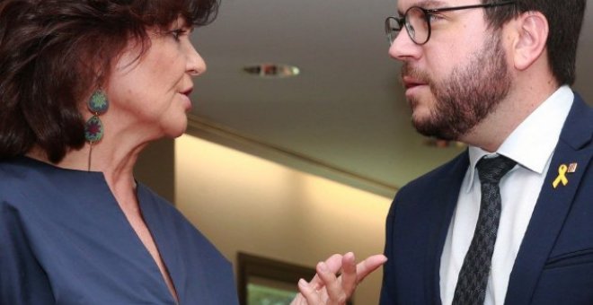 El vicepresidente de la Generalitat, Pere Aragonès, junto a la vicepresidenta del Gobierno central, Carmen Calvo. EFE/Archivo