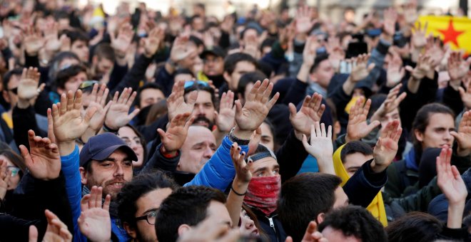 Manifestantes en Barcelona durante el 21-D/ REUTERS