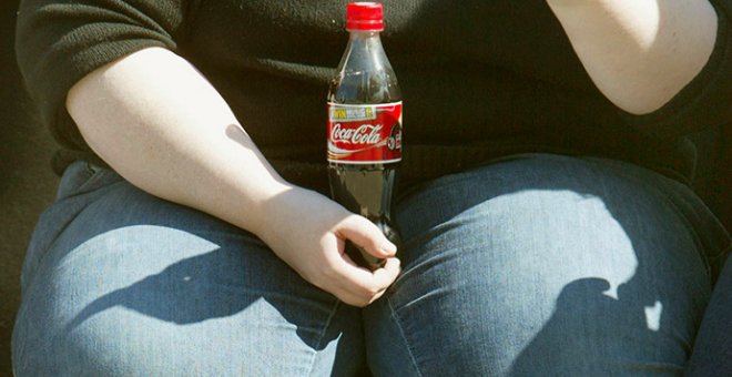 Coca-Cola podría haber influido en las políticas sanitarias de China - Reuters / Toby Melville