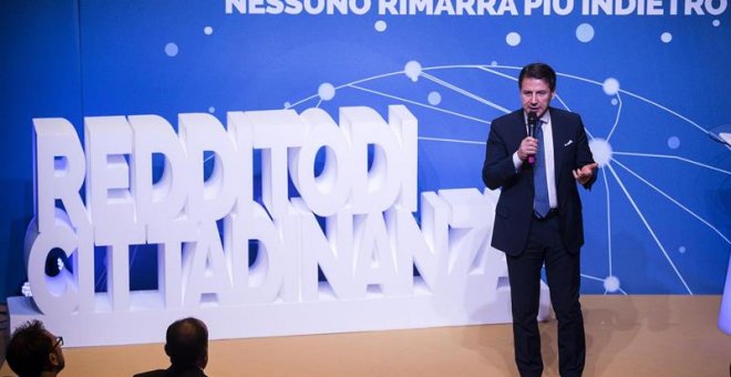 El primer ministro italiano, Giuseppe Conte, ofrece un discurso en un evento del Movimiento 5 Estrellas, este martes en Roma, Italia. El gobierno ha nombrado al cómico y actor Lino Banfi representante de la comisión italiana en la UNESCO. EFE/Angelo Carco