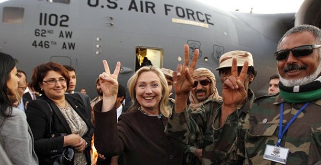 Hillary Clinton con el ejército estadounidense. Kevin Lamarque / AFP