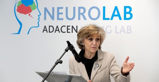 La ministra de Sanidad, Consumo y Bienestar Social, María Luisa Carcedo, durante la inauguración del Living Lab de la Asociación de Daño Cerebral de Navarra, un espacio de innovación, investigación y prueba de productos y servicios relacionados con la reh