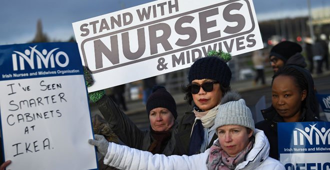 Huelga de enfermeras en Dublín. / REUTERS