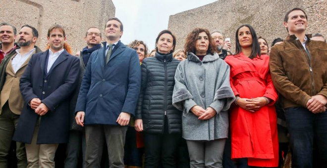 Javier Ortega Smith, Santiago Abascal y Albert Rivera, con Pablo Casado y otros dirigentes de Vox, PP y Cs, en la manifestación para reclamar el adelanto de las elecciones. EFE