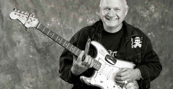 Ha fallecido el guitarrista Dick Dale, conocido gracias a canciones como "Let's Go Trippin'" o "Miserlou".